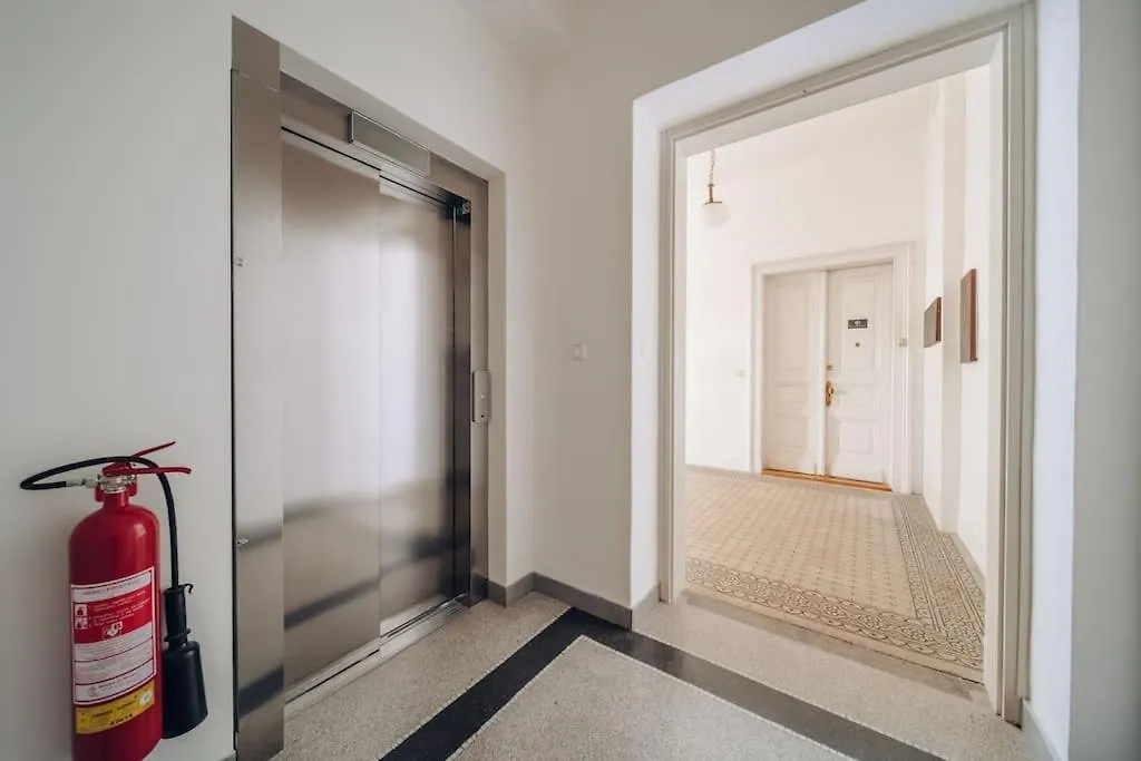 Appartamento Magnificent Historical Penthouse In The Heart Of Praga